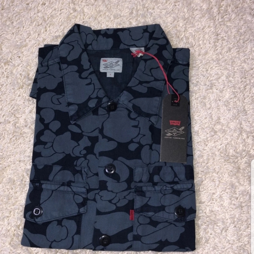 Levi's button up shirt mens large